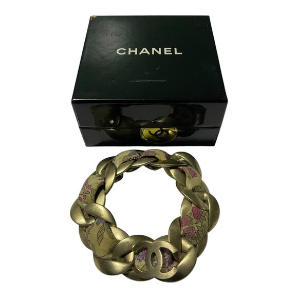 Chanel Coco Mark Amikomi Flower GD 00P Bracelet Box W/Box - Picture 10 of 14